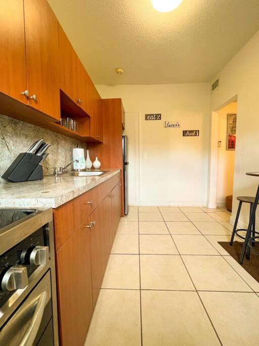 Cozy 1-Bedroom Rental In ميامي المظهر الخارجي الصورة