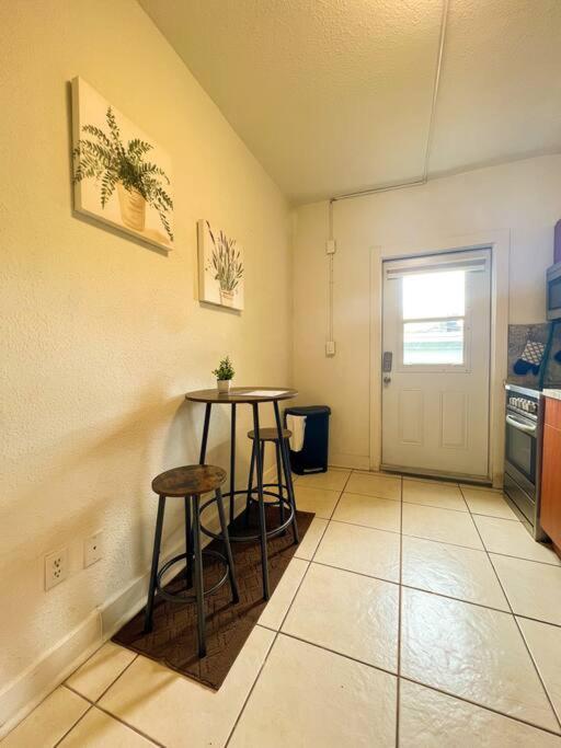 Cozy 1-Bedroom Rental In ميامي المظهر الخارجي الصورة